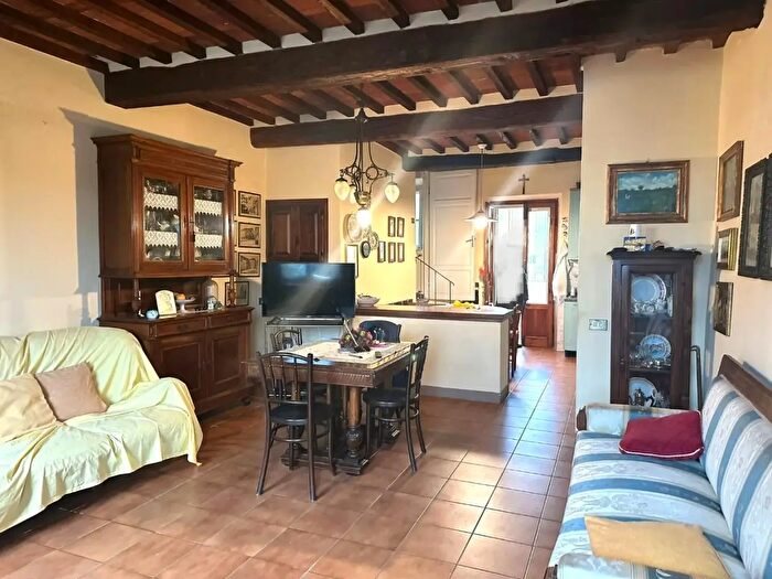 Casa con 6 locali in vendita in Capannori