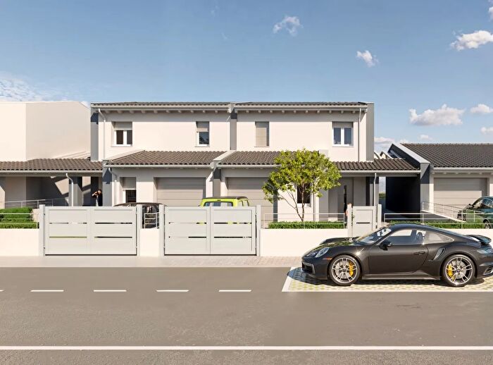 Casa quadrilocale in vendita in Suzzara