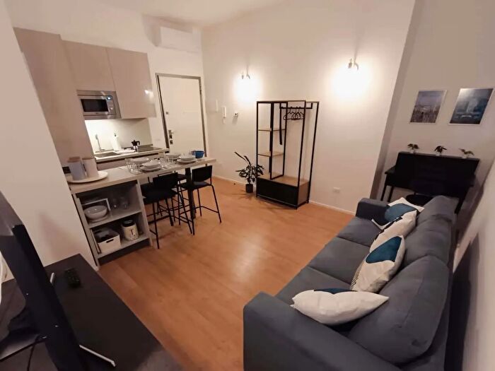 Appartamento monolocale in affitto in Via Lorenteggio, Milano