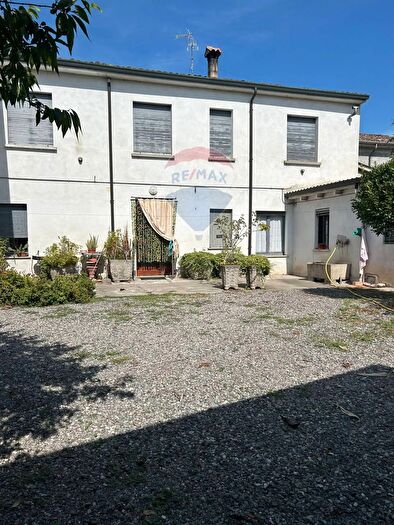 Casa con 13 locali in vendita in Via Mazzini, Acquanegra Sul Chiese