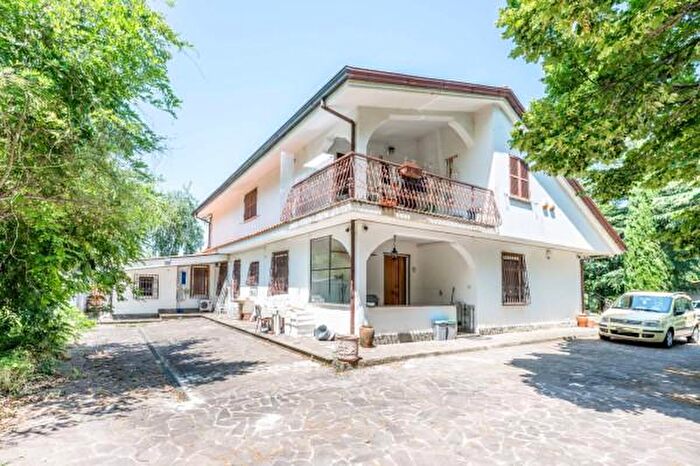 Appartamento trilocale in vendita in Via Campo Gillaro, San Cesareo