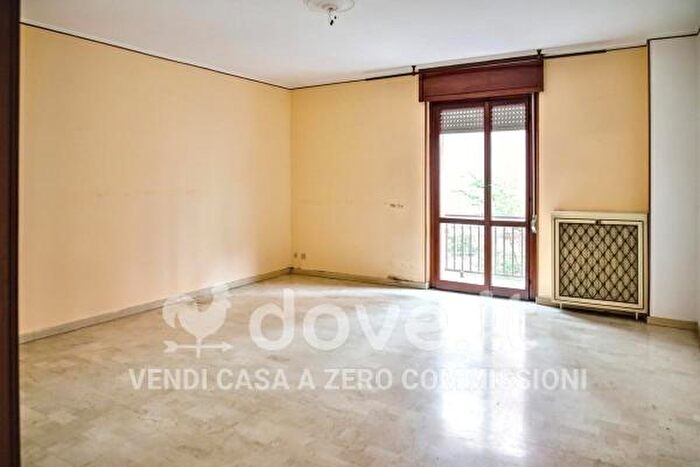 Appartamento trilocale in vendita in Corso Cento Cannoni, Alessandria