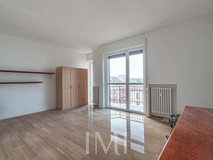 Appartamento trilocale in affitto in Via Pavia, Ascanio Sforza, Milano