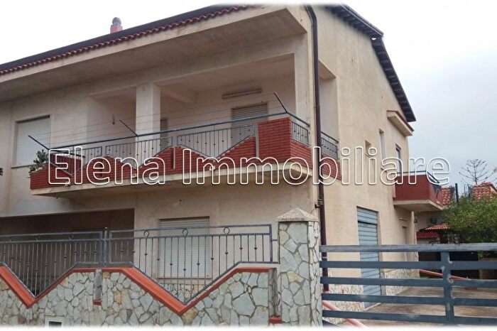 Casa quadrilocale in vendita in Alcamo