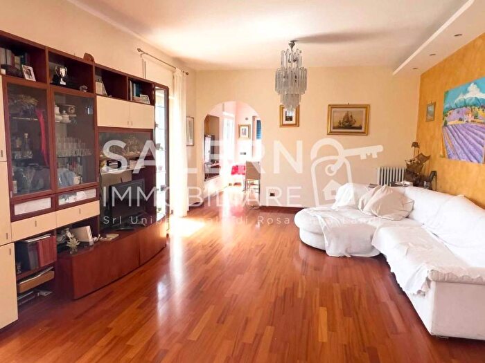 Appartamento con 5 locali in affitto in Via Salvatore Calenda, Carmine Alto, Salerno