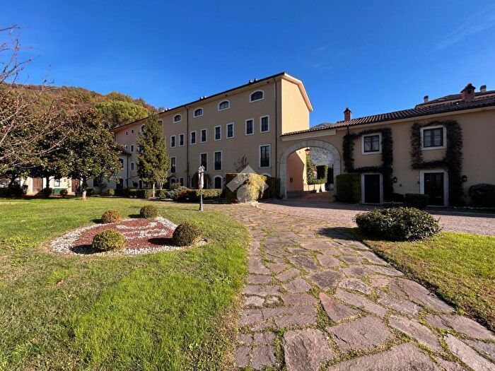 Appartamento trilocale in vendita in Via Borgo Castellone, Picinisco