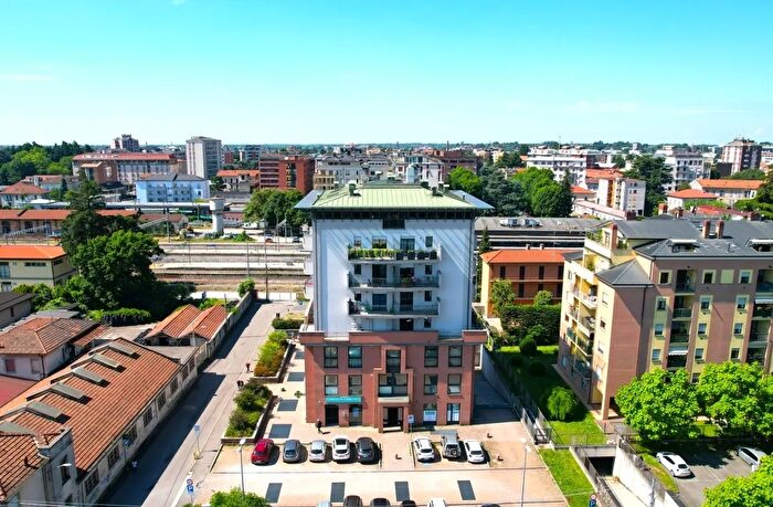 Case in Vendita e in Affitto - 3