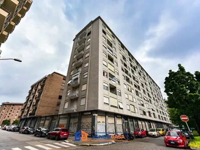 Appartamento quadrilocale in vendita in Piazza Tancredi Galimberti, Torino