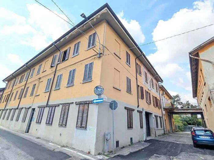 Appartamento trilocale in vendita in Via Augusto Bornaghi, Vaprio D'Adda