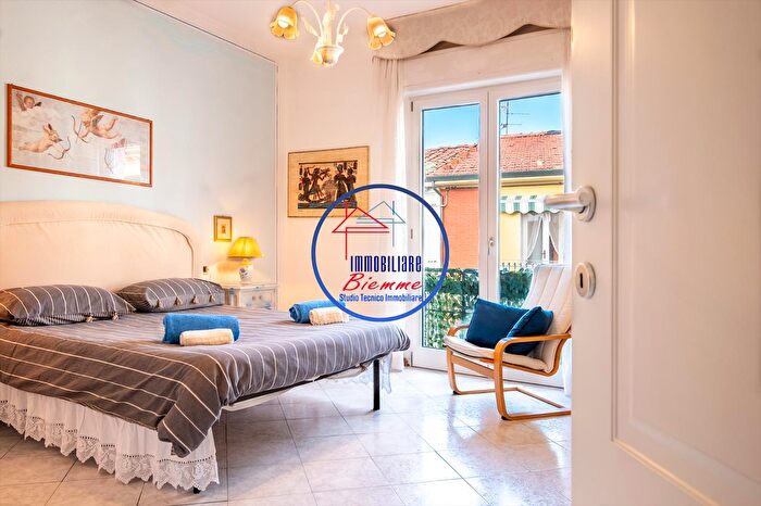 Appartamento quadrilocale in affitto in Viareggio