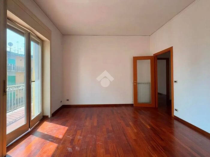 Appartamento trilocale in vendita in Via della Libertà, Portici