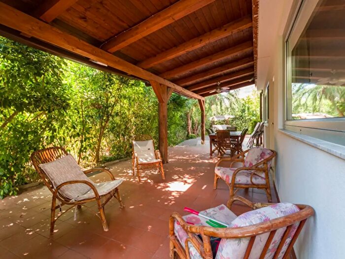 Casa quadrilocale in affitto in Via Igea, Palermo