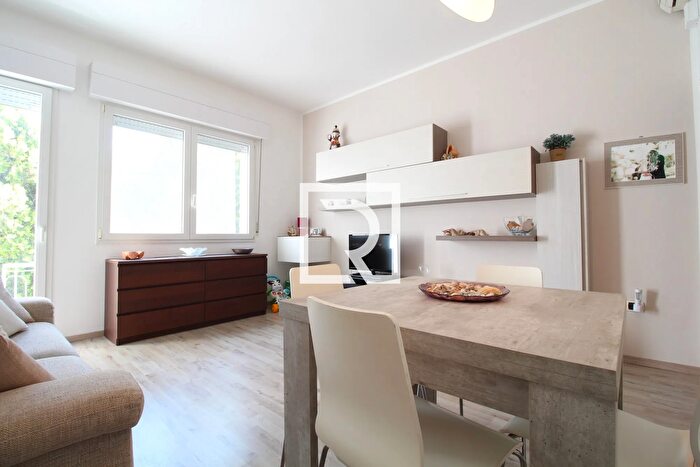 Appartamento trilocale in vendita in Viale Sicilia b Cervia, Cervia