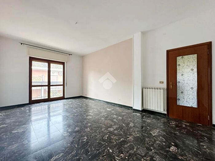 Appartamento quadrilocale in vendita in Via Lunense, Carrara