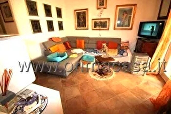 Appartamento trilocale in vendita in Via Lora, Pescantina