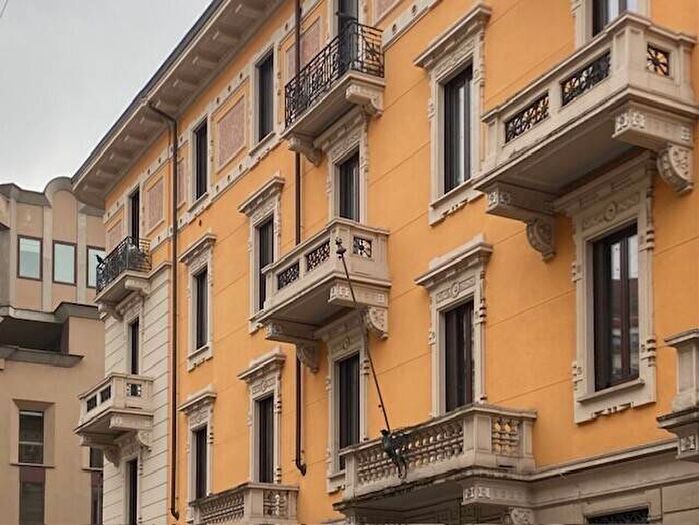 Appartamento quadrilocale in affitto in Via Spartaco, Montenero, Milano