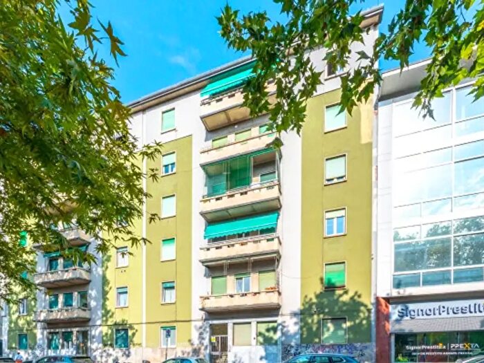 Appartamento bilocale in vendita in Viale Certosa, Milano