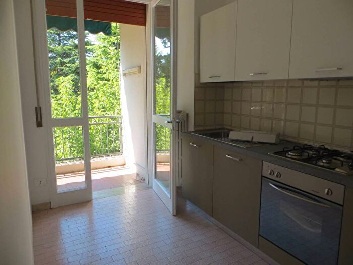 Appartamento con 5 locali in affitto in Viale Luigi Spellanzon, Centro, Conegliano