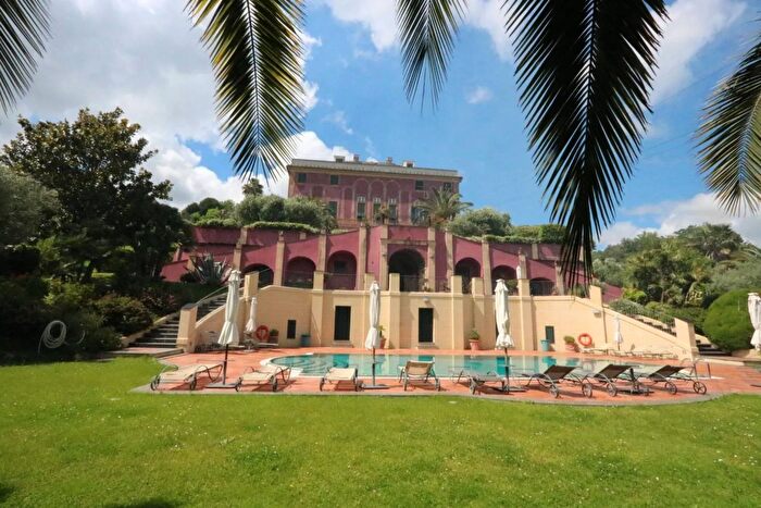 Appartamento quadrilocale in vendita in Via Antonietta Massuccone Mazzini Genova, Genova