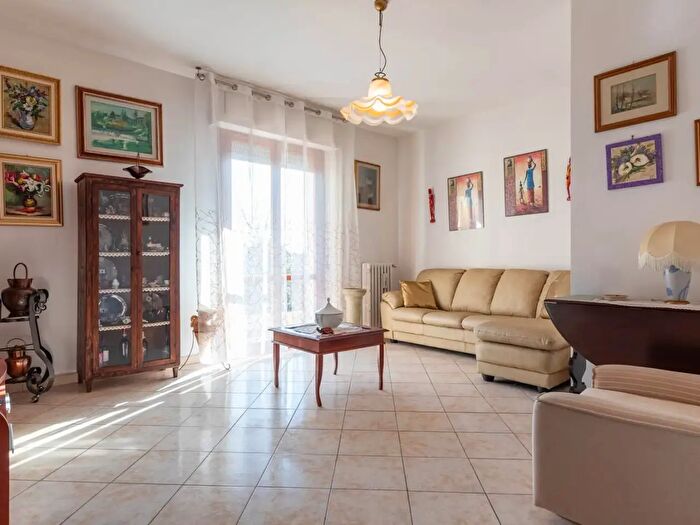 Appartamento con 5 locali in vendita in Via Giulio Pastore, Prato