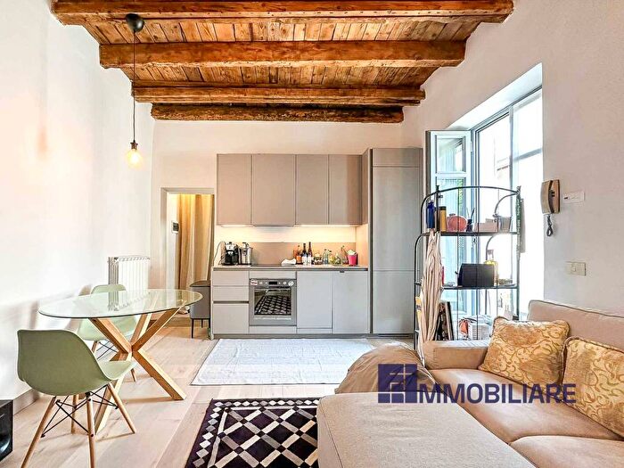 Appartamento bilocale in affitto in Via Ondoli, Centro, Angera