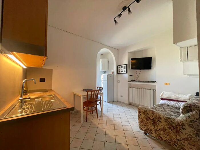 Appartamento monolocale in affitto in Via Alessandro Volta, Bregnano