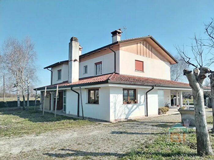 Casa con 5 locali in vendita in Via dei Banduzzi, Bagnaria Arsa