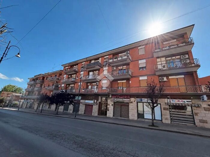 Appartamento trilocale in vendita in Via Sebastiano Silvestri, Genzano Di Roma