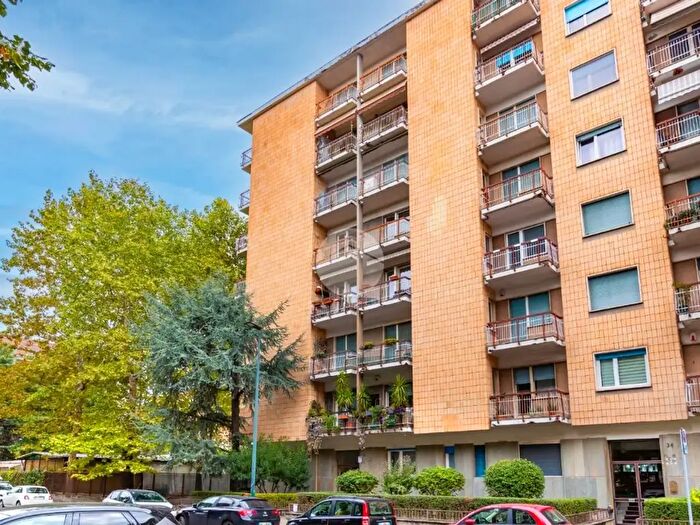 Appartamento trilocale in vendita in Via Campiglia, Torino