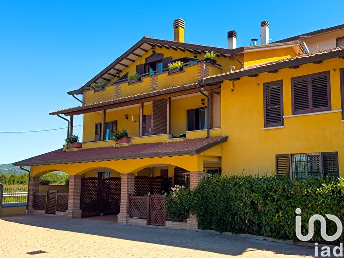 Appartamento trilocale in vendita in Viale del Popolo, Bastia Umbra