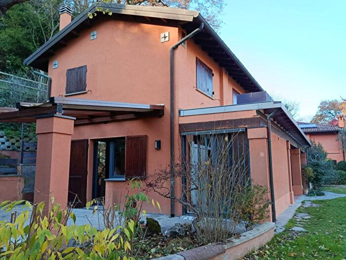 Casa con 5 locali in affitto in Via Bellinzona, Colli Saragozza, Bologna