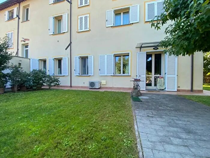Appartamento trilocale in vendita in Via Vecchia Pesciatina, Capannori