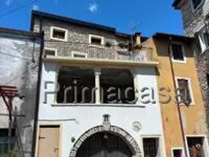 Casa con 5 locali in vendita in Via Flaminio Pellegrini, Fumane
