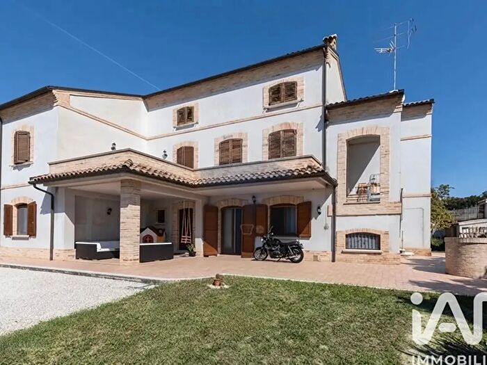 Appartamento con 5 locali in vendita in Via Che Guevara, Castelfidardo
