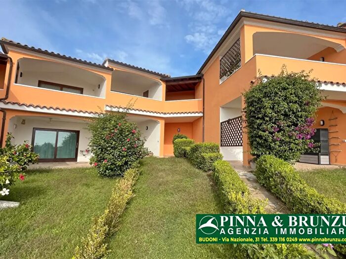 Casa con 6 locali in vendita in LI Mori, San Teodoro