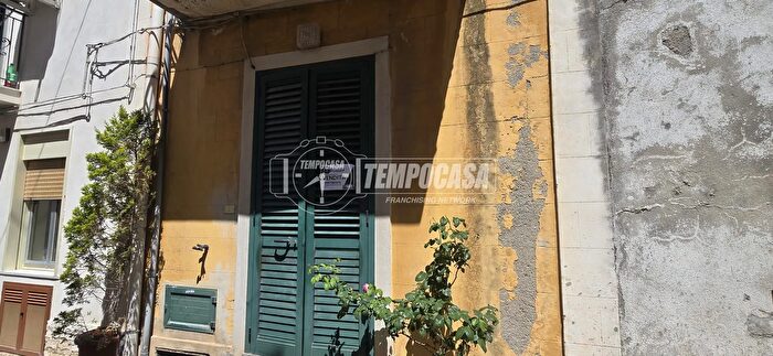 Casa trilocale in vendita in Via IV San Giacomo Salice, Messina