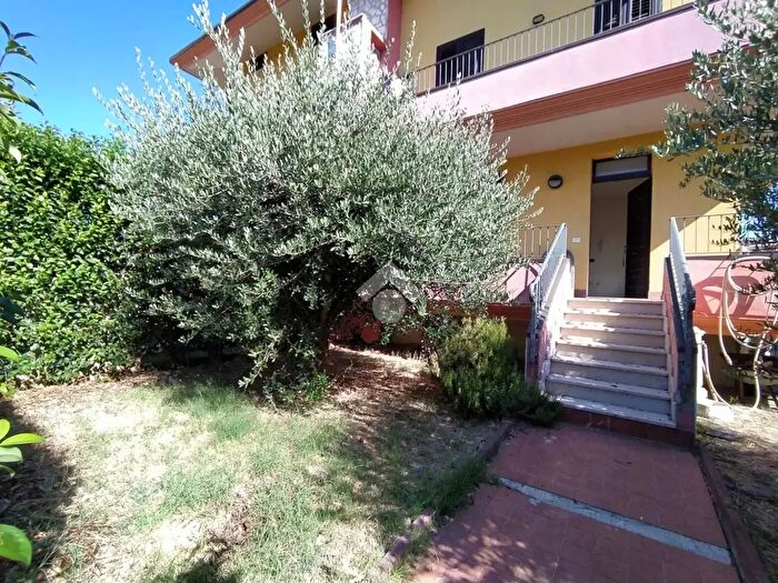 Appartamento trilocale in vendita in Appartamento Via Pietro Nenni, Riolo Terme
