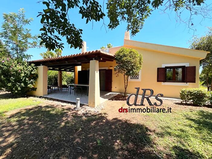 Casa con 5 locali in vendita in Via Giasone, Pisticci