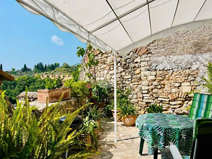 Appartamento con 5 locali in vendita in Via Regina Margherita, Tarano