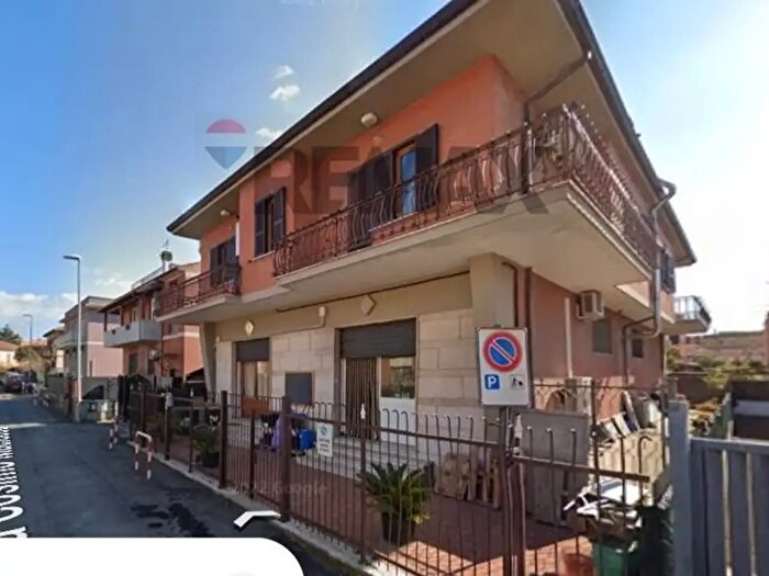 Appartamento trilocale in vendita in Via Cosimo Maciocco, Marino