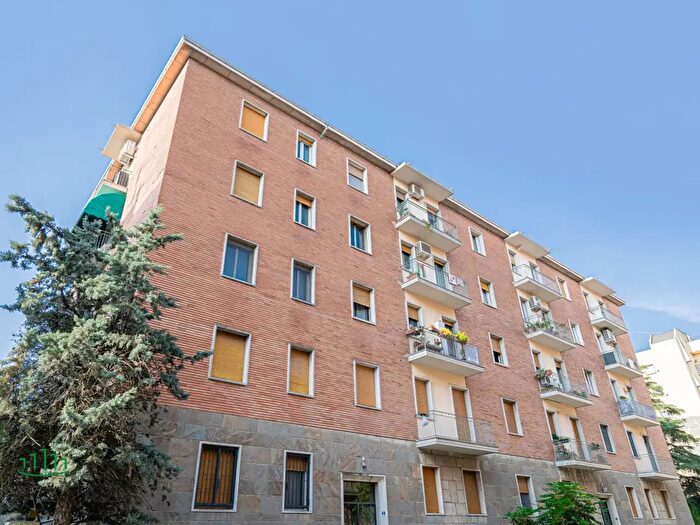 Appartamento trilocale in vendita in Via Daniele Manin, Bologna