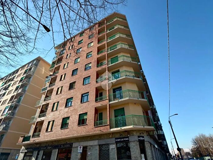 Appartamento quadrilocale in vendita in Piazza Tommaso Campanella, Torino