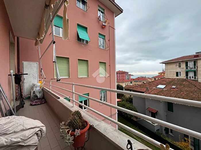 Appartamento quadrilocale in vendita in Viale della Vittoria, Lerici