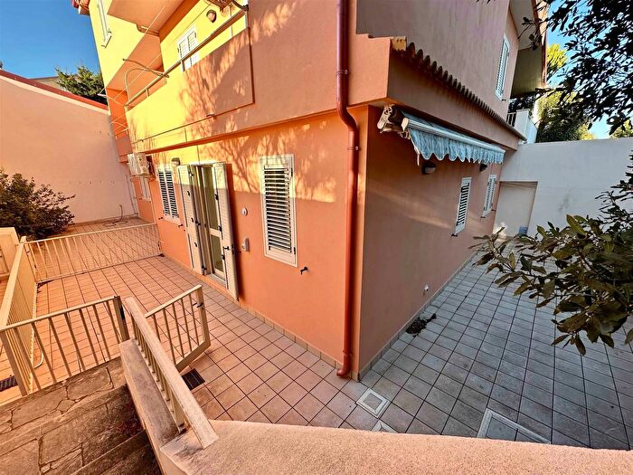 Appartamento quadrilocale in vendita in Contrada Maulli Ragusa, Ragusa