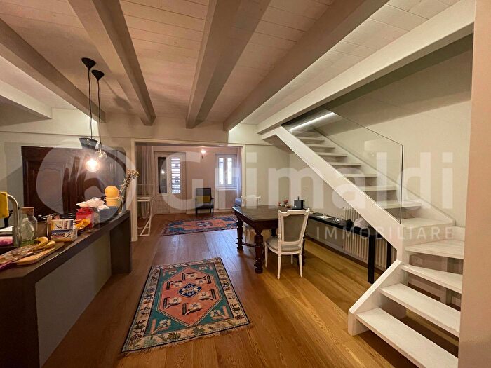 Appartamento quadrilocale in vendita in Via Candelai, Palermo