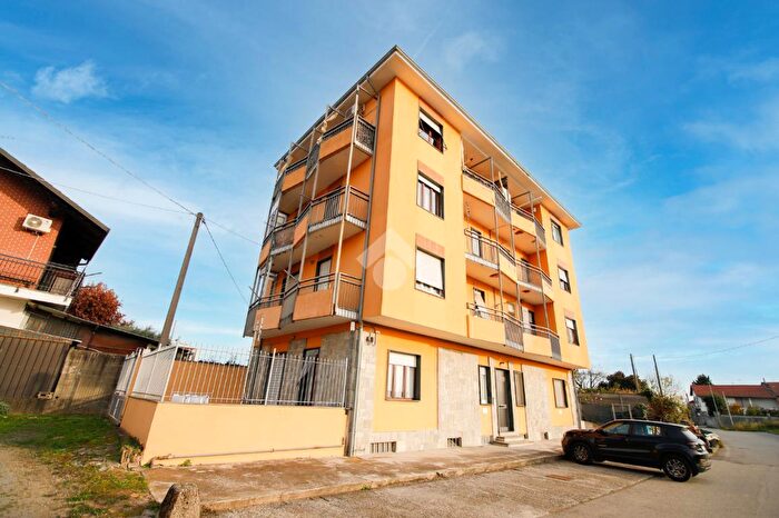 Appartamento trilocale in vendita in Via Bonaudi, Rivarolo Canavese