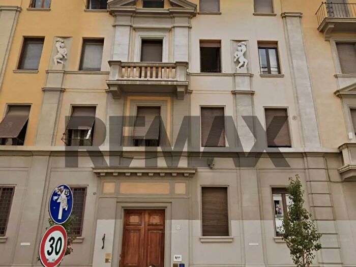 Appartamento quadrilocale in affitto in Via Catanzaro, Roma