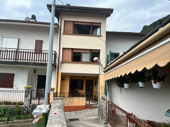 Casa trilocale in vendita in Via Sompcornino, Forgaria Nel Friuli