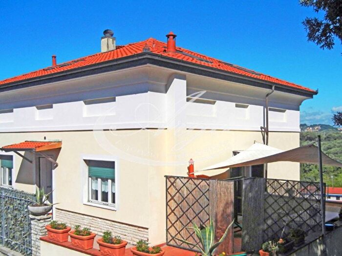 Appartamento con 6 locali in affitto in LERICI, Lerici Paese, Lerici