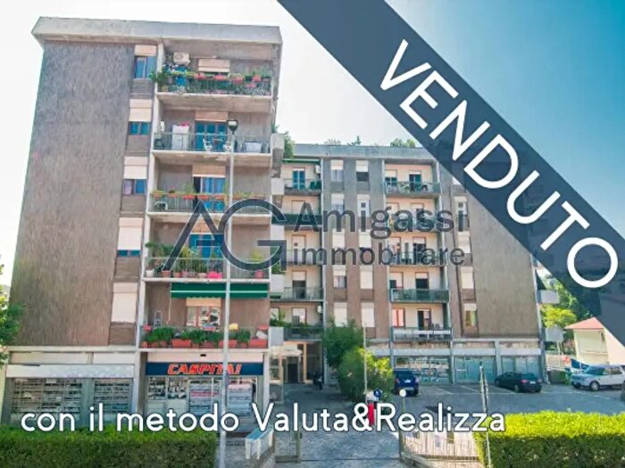 Appartamento trilocale in vendita in Via Filippo Corridoni, Bergamo